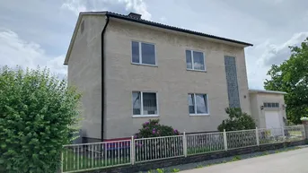 Expose Zweifamilienhaus mit großem Garten 