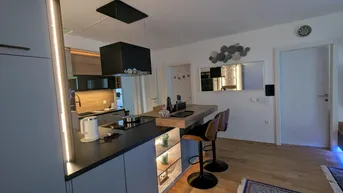 Expose Privatverkauf Neubauwohnung mit Terrasse, TG-Platz und Einrichtung