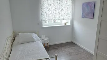 Expose PENDLERZIMMER (Mo-Fr) in sehr gepflegter 75m2 Wohnung 
