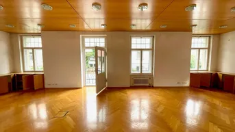 Expose Büroräume mit 111m² und Balkon in zentraler Lage