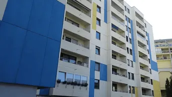 Expose Helle 3.5-Zimmer Wohnung mit Balkon und Aufzug