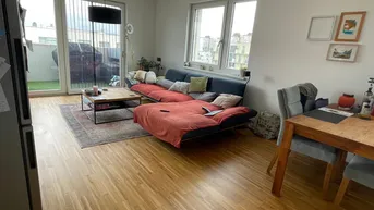 Expose WG-Zimmer im klimatisierten Neubau-Dachgeschoss mit Top-Ausstattung &amp; Aussicht – 700 Schritte zur U6 Alterlaa! 🌟