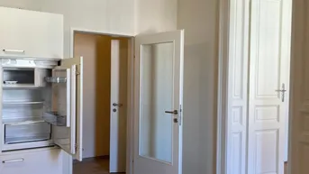 Expose Helle 2-Zimmer Altbauwohnung im Herzen von Graz