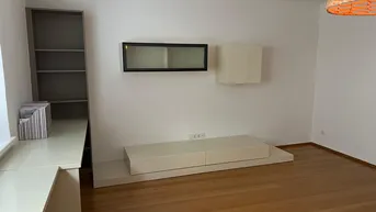 Expose Helle und ruhige 2 Zimmer Wohnung zu vermieten