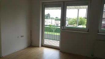 Expose Moderne 3-Zimmer Wohnung mit Balkon und Garten