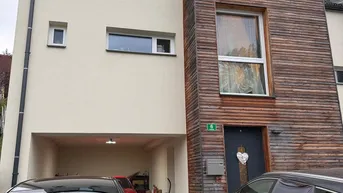 Expose Modernes 4-Zimmer Reihenhaus mit Garten und Klimaanlage