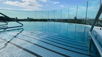 Expose Luxuriöse Wohnung, inkl. Sauna, Außenpool beheizt, Fitnessraum, Fahrrad