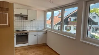 Expose helle 3-Zimmer Dachwohnung mit Fußbodenheizung