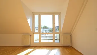 Expose Dachgeschoss-Wohnung in 1060 | Klimaanlage | Balkon in den Innenhof | Nähe Mariahilfer Straße &amp; Gumpendorfer Straße | U6 + U3 + U4