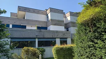 Expose Charmantes Apartment mit Balkon und Aussicht – Sofort verfügbar