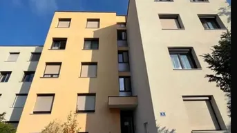 Expose Schöne 2 Zimmer Wohnung sucht neuen Mieter 
