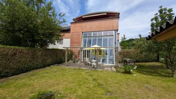 Expose Ruhige Wohnung mit Reihen-Eckhausfeeling, großem Garten, kleinem Wintergarten, Keller und Tiefgarage