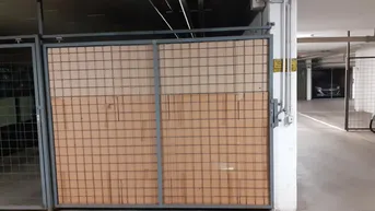 Expose Kühles Auto gewünscht? Tiefgaragenstellplatz in Salzburg-Lehen zu vermieten