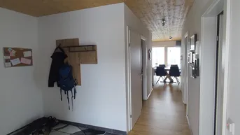 Expose Schöne, moderne, helle 3 Zimmer- Wohnung