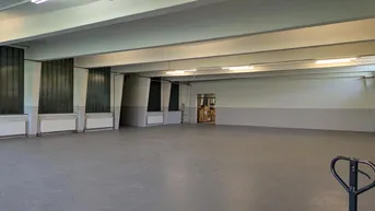 Expose Betriebsflächen für Gewerbe, Lager, Produktion, Industrie – 500 bis 1085 qm verfügbar - Top-Lage nahe Schweizer Grenze - mit LWK-Rampe und Hubtisch