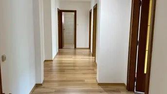 Expose Wohnung in Toplage in Mondsee - Mit Balkon und Bergblick