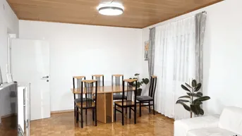 Expose Moderne 4-Zimmer Wohnung mit Balkon und Parkplätzen