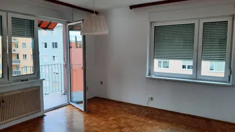 Expose Helle Wohnung in super Lage / 70m2/ mit Balkon / WG tauglich
