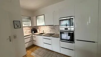 Expose 2-Zimmer Wohnung mit Balkon, Keller und Tiefgaragenplatz