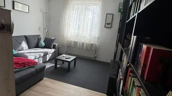 Expose Schöne 3--Zimmer-Wohnung (inkl. Parkplätze)