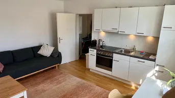 Expose 2-Zimmer Altbauwohnung Parkett voll möbliert ab März 26