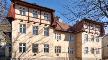 Expose Leeres Entwicklungszinshaus mit 10 Wohnungen zu verkaufen