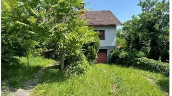 Expose Großes Grundstück (1000 m2) mit Einfamilienhaus in ruhiger Lage in Baden privat (ohne Makler ) zu verkaufen. 