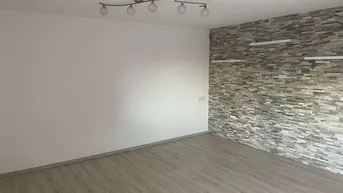 Expose Provisionsfrei: Charmante 2-Zimmer-Wohnung im Erdgeschoss mit Terrasse, Gartenzugang und Top-Lage in Krems