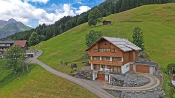 Expose Alpines Anwesen im Kleinwalsertal mit Charme und toller Bergkulisse