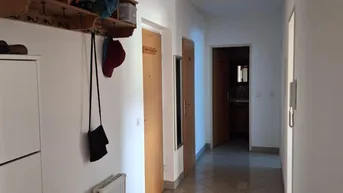 Expose 2-Zimmer Wohnung mit Balkon und Garage