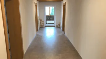 Expose Renovierte 3-Zimmer Altbauwohnung mit 2 Balkonen 