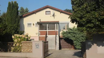 Expose Einfamilienhaus mit großem Garten in ruhiger Lage