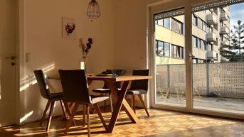 Expose zentrale Mädls-WG am Lendplatz, Nachmieter gesucht