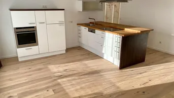 Expose Helles, modernes 2-Zimmer-Appartement mit Loggia