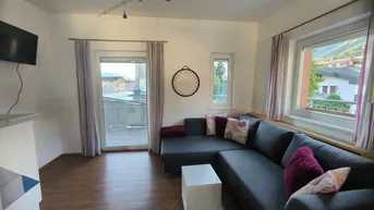 Expose lichtdurchflutete Drei-Zimmer-Dachgeschosswohnung