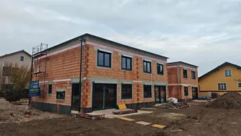 Expose Provisionsfreie TOP Moderne Doppelhaushälfte zu Verkaufen!