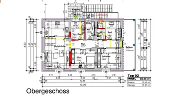 Grundriss des Obergeschosses mit offener Wohnküche, zwei Schlafzimmern, Bad, separatem WC und Balkon.