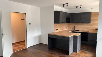 Expose 1-Zimmer-Erdgeschosswohnung mit Terrasse ab September 2026