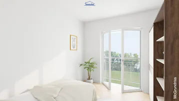 Helles Schlafzimmer mit Zugang zu einem französischen Balkon, bietet viel Tageslicht und frische Luft.