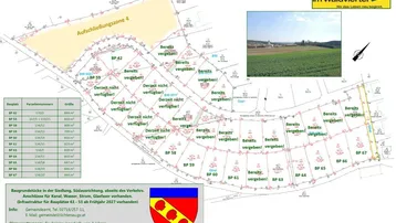 Katasterplan der Siedlung Sonnblick II mit verfügbaren Baugrundstücken und einer Ansicht der ländlichen Umgebung.