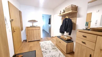 Expose Gemütliche 3-Zimmer Wohnung mit Balkon und 2 Parkplätzen in Bergheim