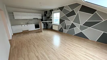 Expose Gepflegte Dachgeschosswohnung in ruhiger Lage von Groß-Schweinbarth