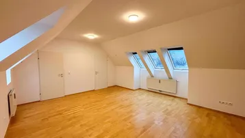 Expose Helle 4-Zimmer-Wohnung in St. Lorenzen zu vermieten!