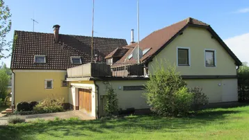 Expose Gepflegtes Einfamilienhaus mit SPA-Bereich und großem Garten