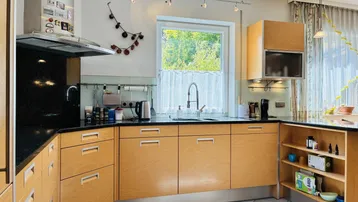 Expose Modernes Haus mit Büro und Doppelgarage in Bürmoos