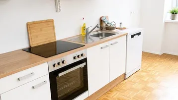 Expose ANKOMMEN, KOFFER AUSPACKEN UND WOHLFÜHLEN - VOLL MÖBLIERTE 2 ZIMMER MIETWOHNUNG IN PENK!