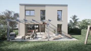 Moderne Hausrückseite mit großer Terrasse, Pergola, Grillbereich und Garten.