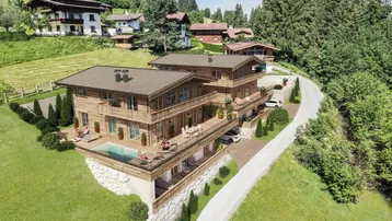 Expose Zwei trendige Chalets mit endloser Aussicht