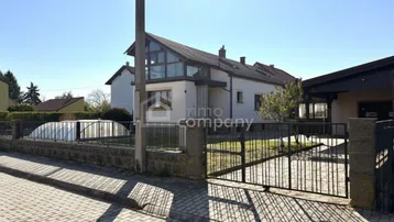 Expose Einfamilienhaus mit Garten, Pool &amp; Garage in Laa an der Thaya!