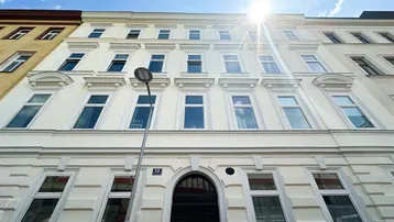 Expose Betongold! Investment in wunderschönen Altbau mit großzügigen Räumen im Herzen des 3. Bezirks